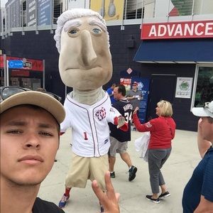 Meet your Posher, Bryan